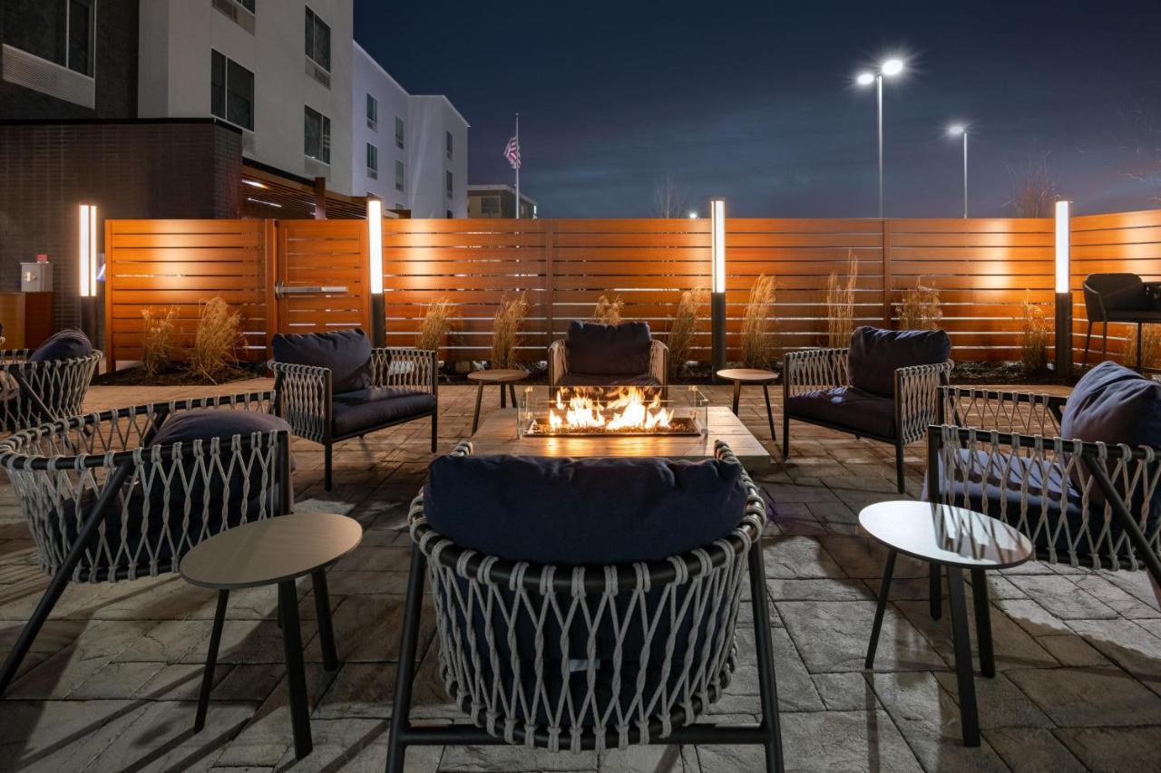 Towneplace Suites By Marriott Canton Riverstone Parkway Extérieur photo