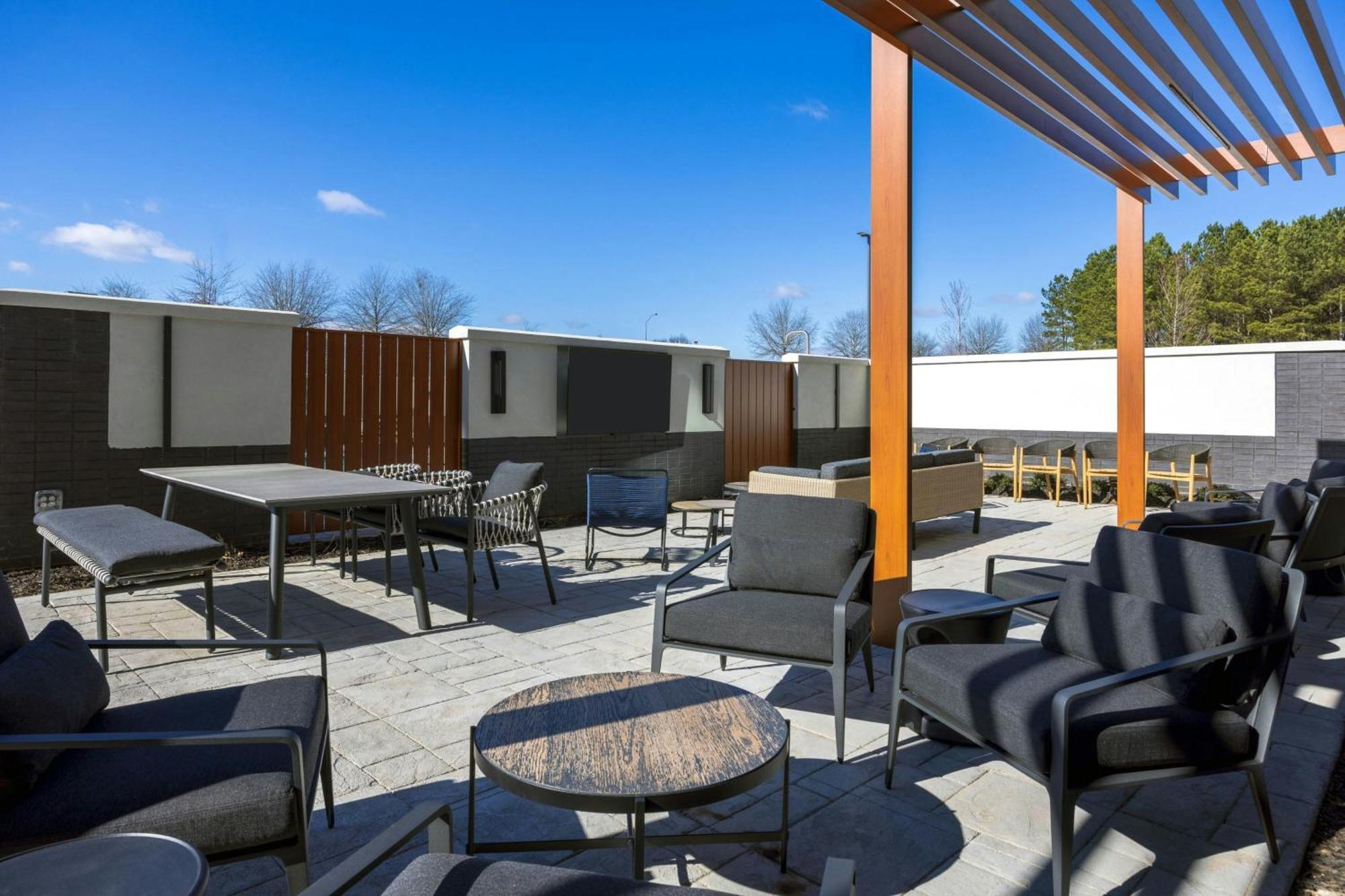 Towneplace Suites By Marriott Canton Riverstone Parkway Extérieur photo